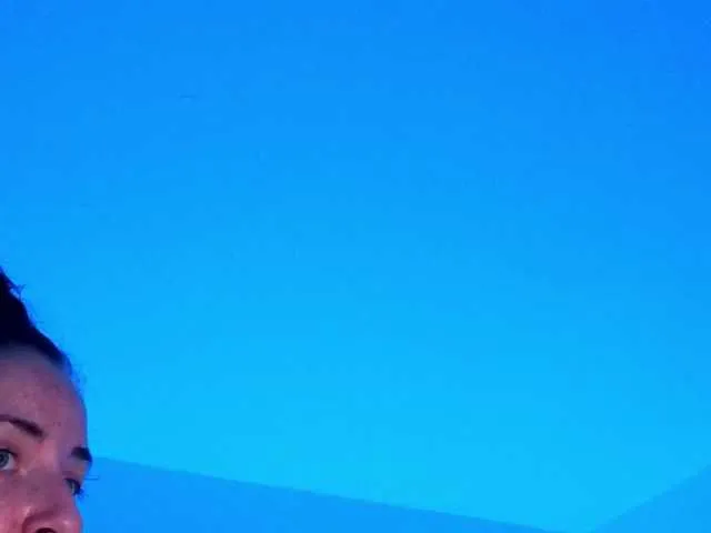 KateDivineUK – webcam model profile photo Image 7