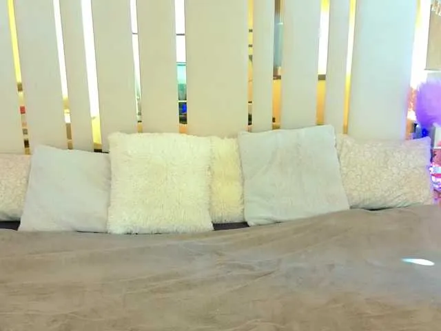 BlondeScarlettx – webcam model profile photo Image 11