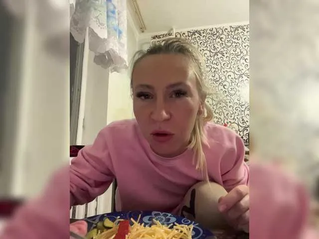 British_EmJess – webcam model profile photo Image 18