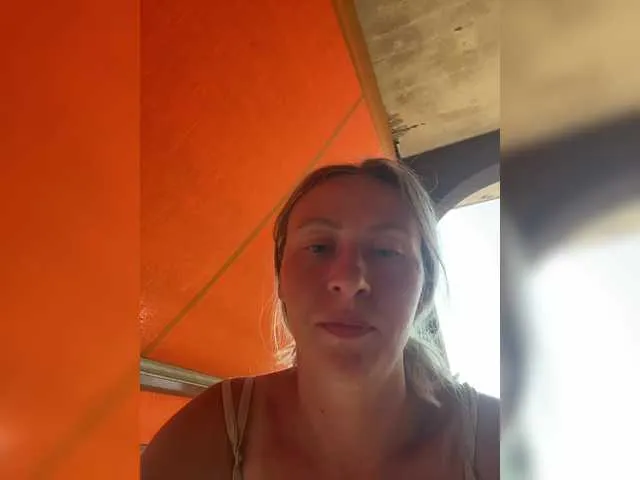 British_EmJess – webcam model profile photo Image 8