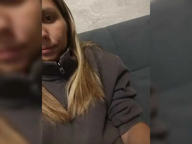 OpheliaVyx – webcam model profile photo Image 11