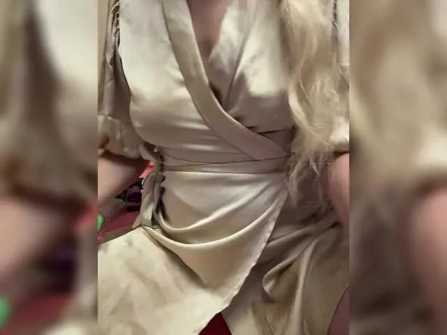 blondeambitionnn – webcam model profile photo Image 9