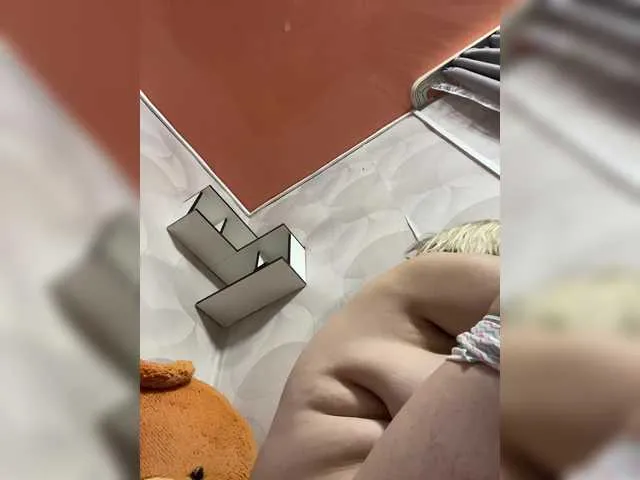 LorrySkye – webcam model profile photo Image 19