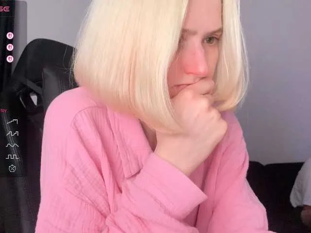 LoraDevine – webcam model profile photo Image 17