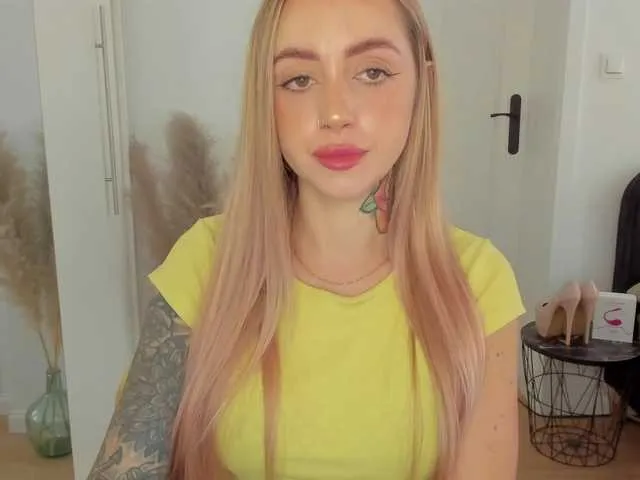 BabeBeth40 – webcam model profile photo Image 10