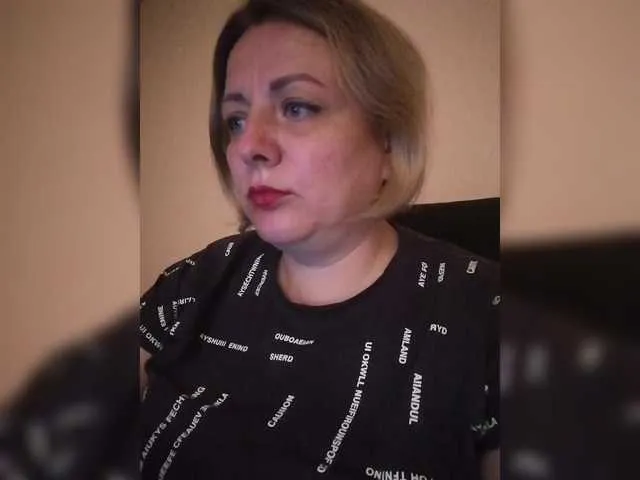 Blondebunny30 – webcam model profile photo Image 12