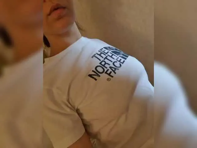 Hanna_Blondee – webcam model profile photo Image 5