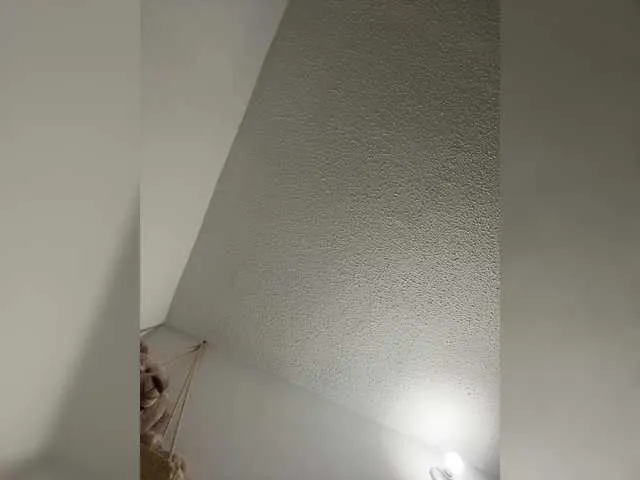 LoraDevine – webcam model profile photo Image 4