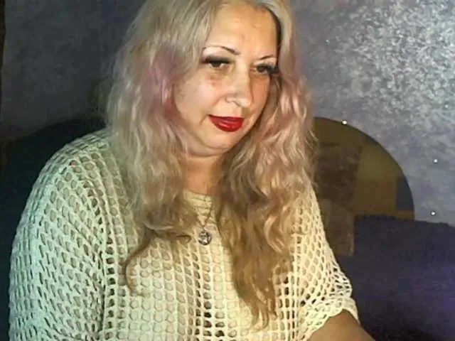 BlondeScarlettx – webcam model profile photo Image 10