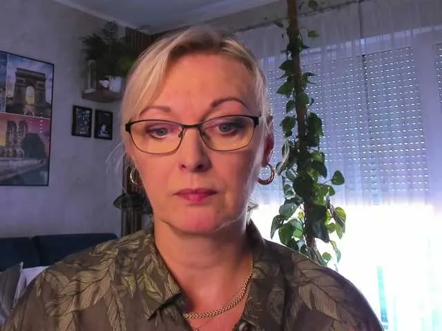 00hottits1991 – webcam model profile photo Image 12