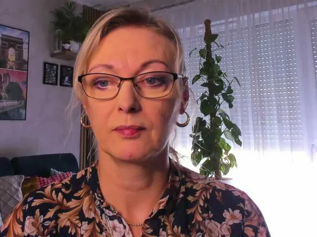 00hottits1991 – webcam model profile photo Image 6