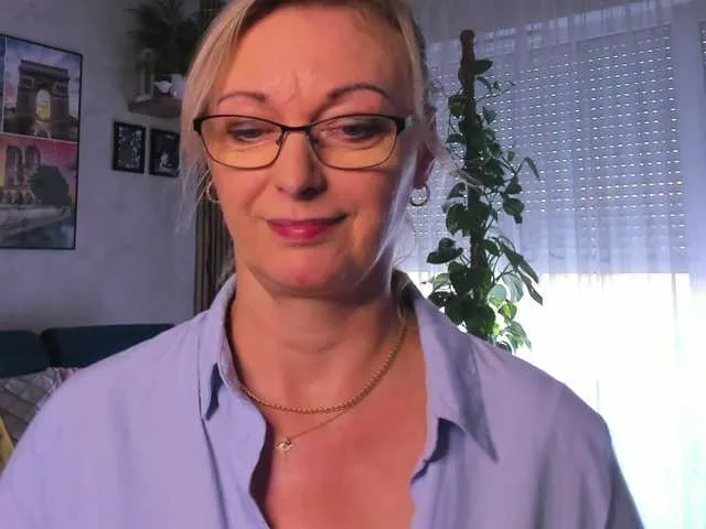 00hottits1991 – webcam model profile photo Image 7