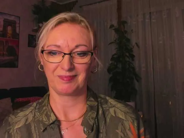 00hottits1991 – webcam model profile photo Image 9