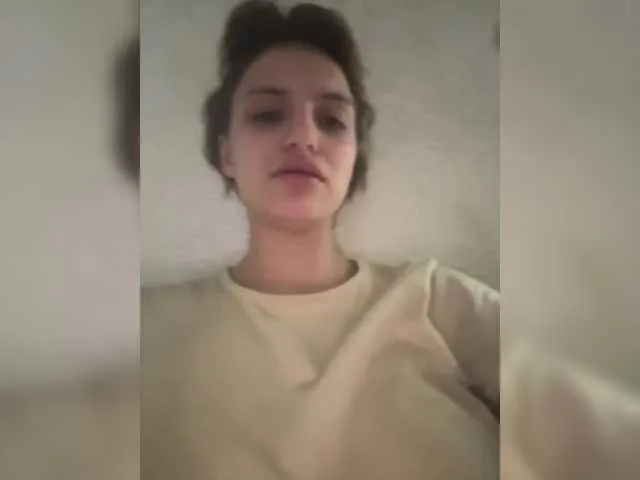 British_EmJess – webcam model profile photo Image 6