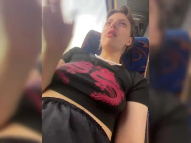 British_EmJess – webcam model profile photo Image 8