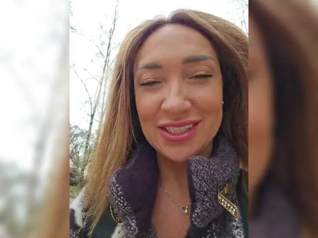 GlamGran – webcam model profile photo Image 3