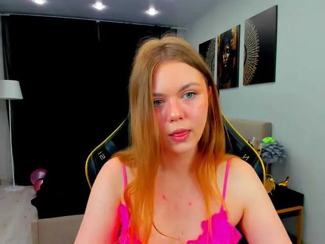 SusyBlair – webcam model profile photo Image 4