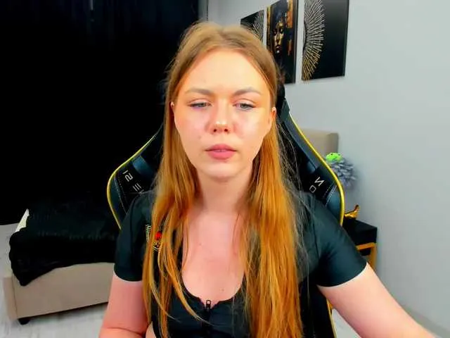 SusyBlair – webcam model profile photo Image 5