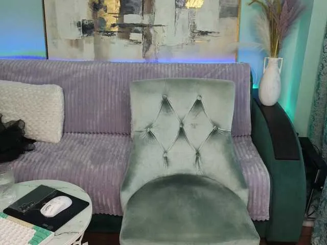 blondeangel_4u2 – webcam model profile photo Image 2