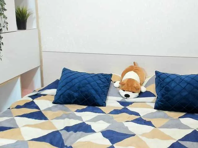 Loli_Belle – webcam model profile photo Image 2