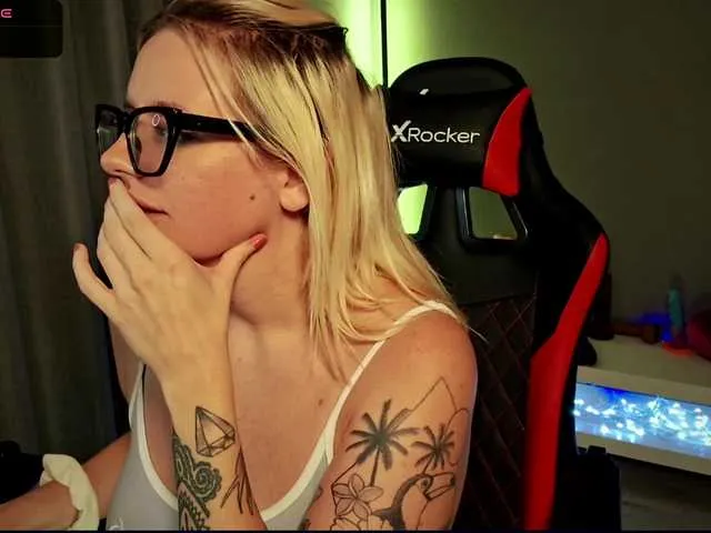 Tunnidelhi – webcam model profile photo Image 7