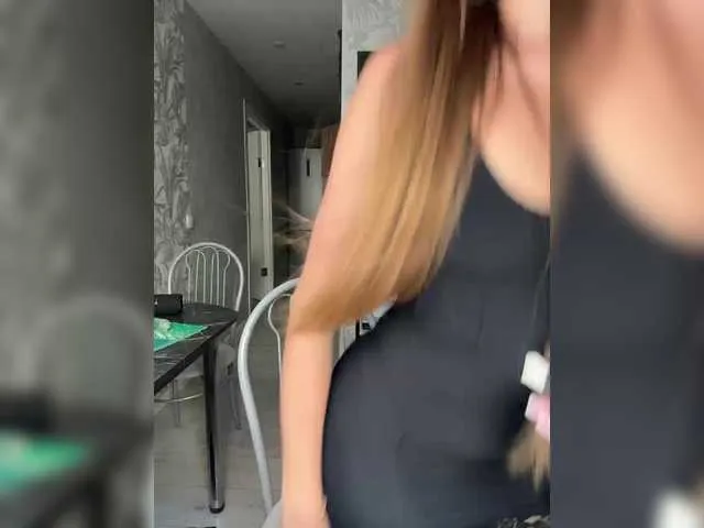 SusyBlair – webcam model profile photo Image 6