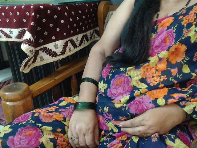 SilviaPastori – webcam model profile photo Image 2