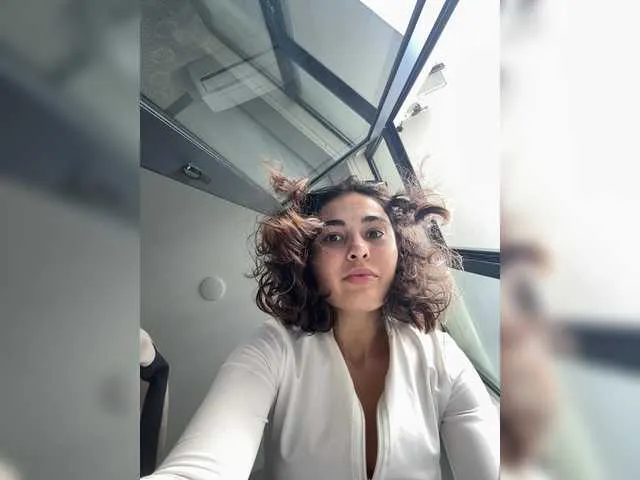 blondeambitionnn – webcam model profile photo Image 13