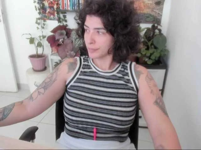 KarinaKokhana – webcam model profile photo Image 2