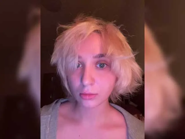 EmmaPink3 – webcam model profile photo Image 13