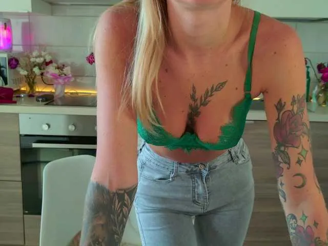 TearPrincess – webcam model profile photo Image 14