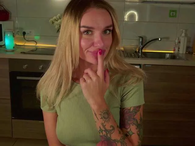 TearPrincess – webcam model profile photo Image 16