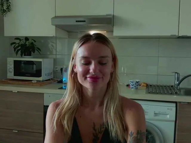 TearPrincess – webcam model profile photo Image 6