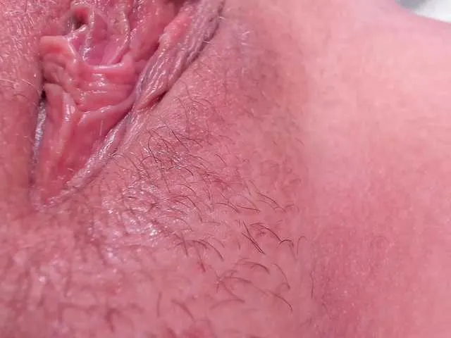 TenderLora – webcam model profile photo Image 8