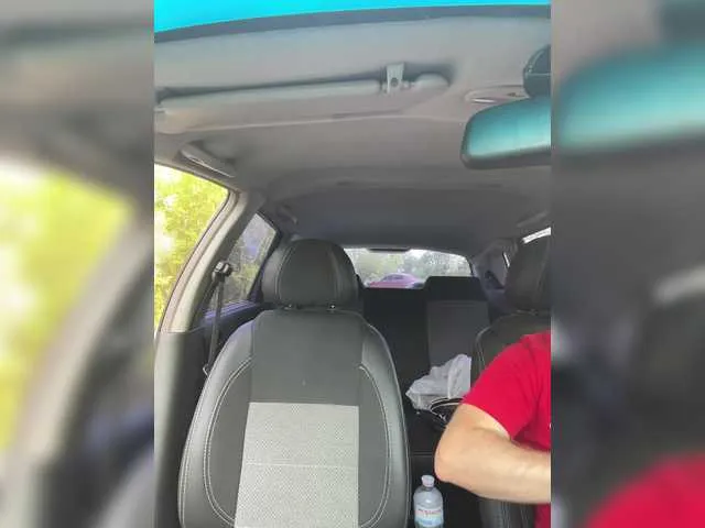 LoraDevine – webcam model profile photo Image 3