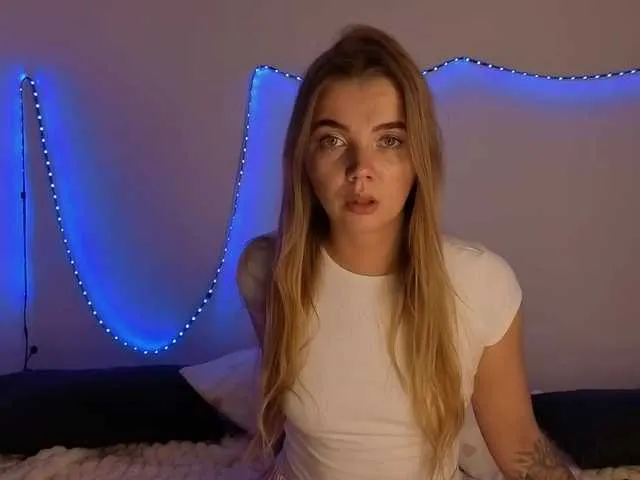 LorrySkye – webcam model profile photo Image 6