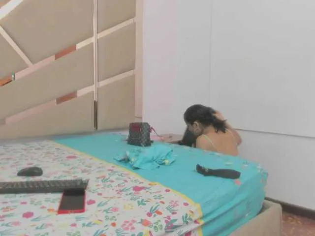 MartinaCroxx – webcam model profile photo Image 15