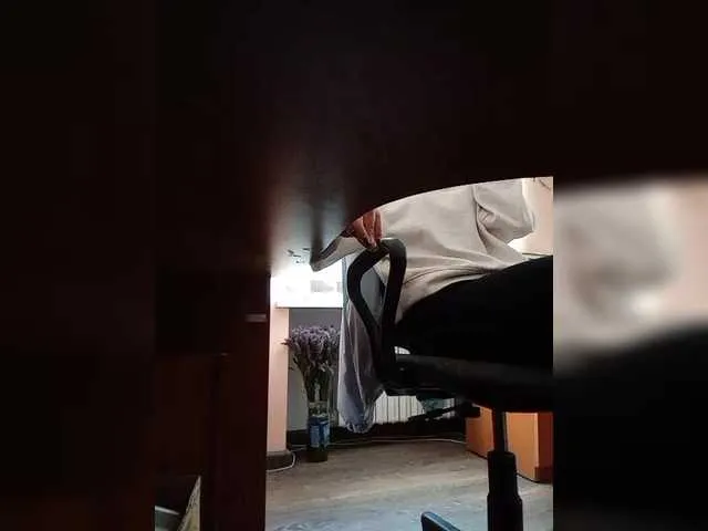 Zilay1965 – webcam model profile photo Image 8