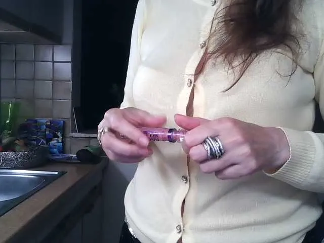 SquirtleBabyy – webcam model profile photo Image 10