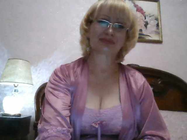 BlondeScarlettx – webcam model profile photo Image 11