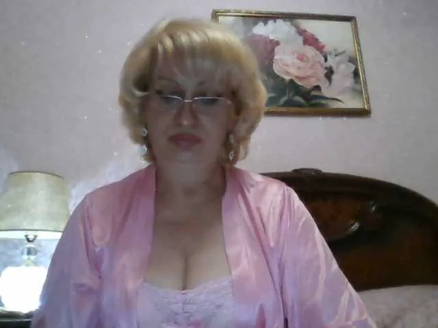 BlondeScarlettx – webcam model profile photo Image 18