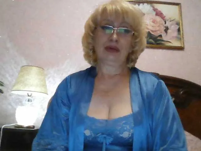 BlondeScarlettx – webcam model profile photo Image 6