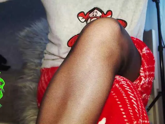 LoraDevine – webcam model profile photo Image 18