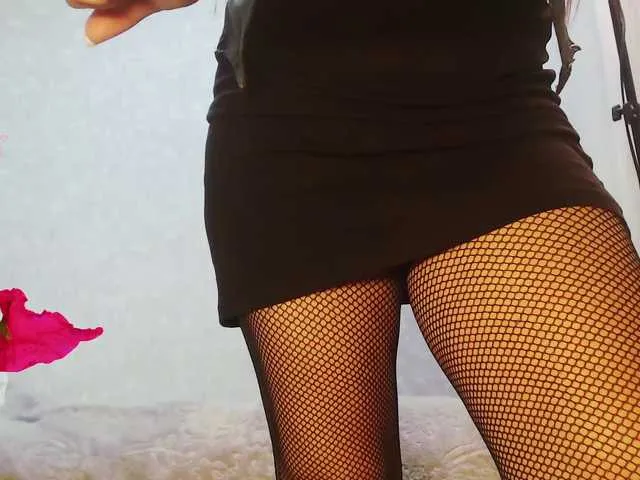 LoraDevine – webcam model profile photo Image 7