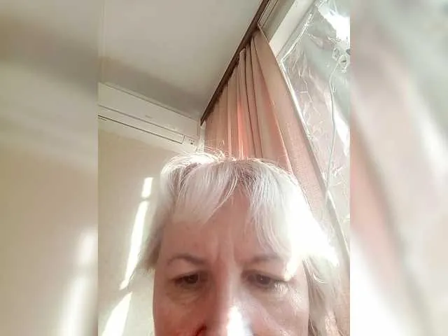 SusyBlair – webcam model profile photo Image 7