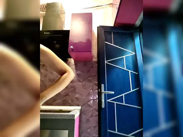 blondeambitionnn – webcam model profile photo Image 9