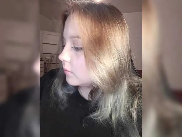 SusyBlair – webcam model profile photo Image 9