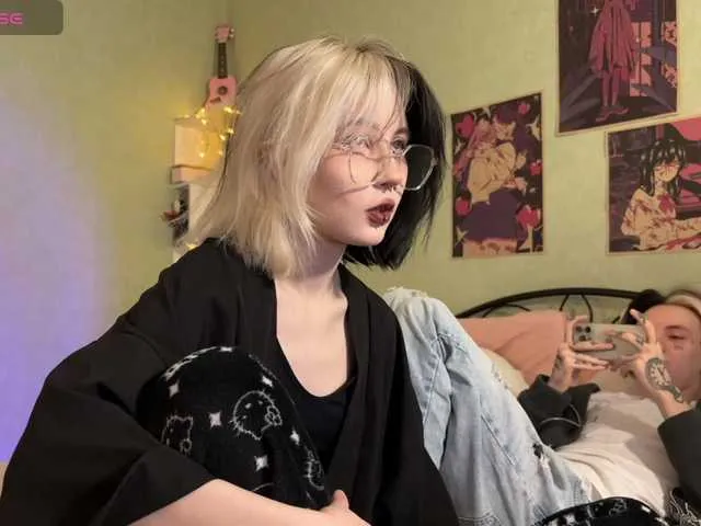 VeryRareTwins – webcam model profile photo