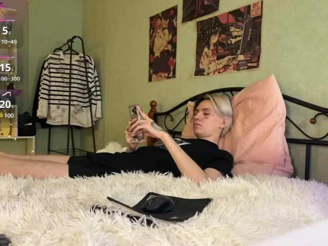 awesome-party – webcam model profile photo Image 9