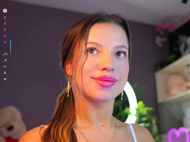 Olia-81 – webcam model profile photo Image 11